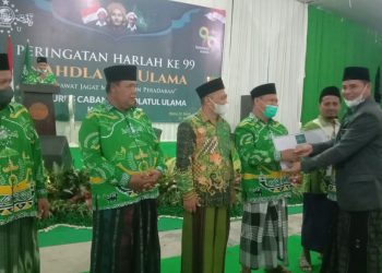 PEMBAGIAN HADIAH PEMENANG PENILAIAN LOMBA MWCNU SEHAT