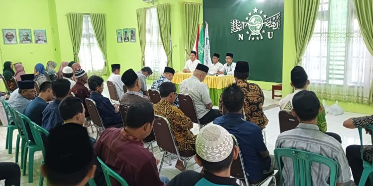 JELANG LEBARAN LAZISNU PCNU METRO LAMPUNG BAGIKAN ZAKAT MAAL