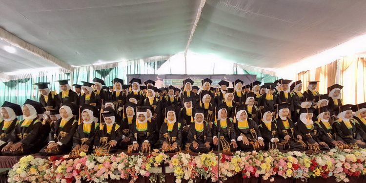 MINU Metro Gelar Wisuda Tahfidz Dan Pelepasan Siswa