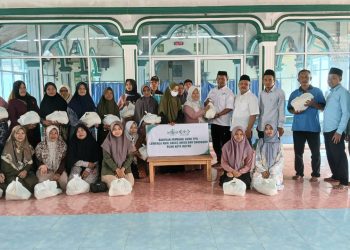 Berkah Ramadhan LAZISNU PCNU Metro Tasarufkan 273 Paket Sembako Kepada Guru Ngaji