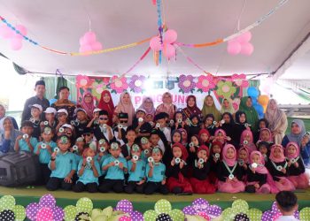 Tumbuhkan Karakter Anak Sejak Dini, TK Khodijah Muslimat NU Metro Gelar Panggung Ekspresi