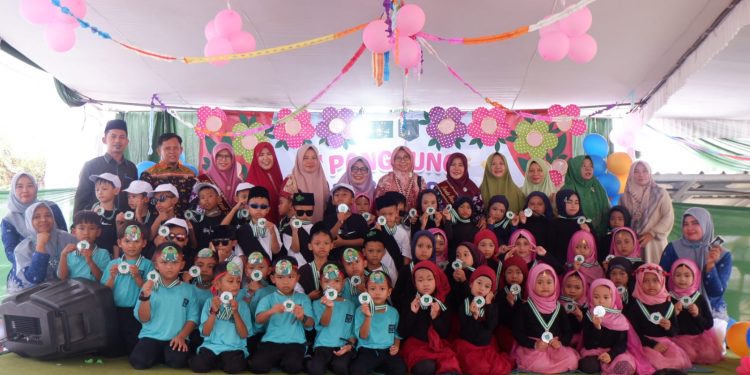 Tumbuhkan Karakter Anak Sejak Dini, TK Khodijah Muslimat NU Metro Gelar Panggung Ekspresi