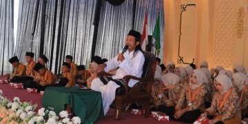 Pesan Kiai Abdul Hamid pada Kelulusan SDNU Metro: Ibu Harus Cerewet Tur Gemati dalam Kebaikan