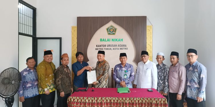 Wujudkan Fasilitas Ibadah, PCNU Kota Metro Terima Wakaf Tanah untuk Musholla di Yosodadi