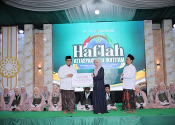 Rektor Universitas Ma’arif Lampung Berikan Beasiswa 8 Semester untuk Santri Penghafal 1.002 Bait Alfiyah