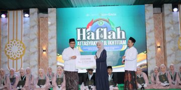 Rektor Universitas Ma’arif Lampung Berikan Beasiswa 8 Semester untuk Santri Penghafal 1.002 Bait Alfiyah